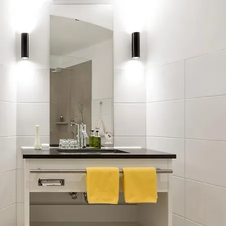 Wirtshaus&hotel Goldener Greif 3*