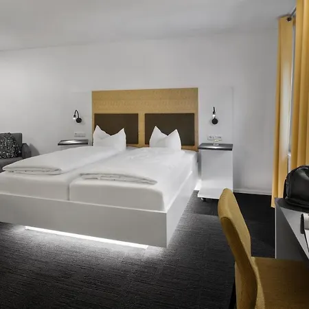 Wirtshaus&hotel Goldener Greif 3*