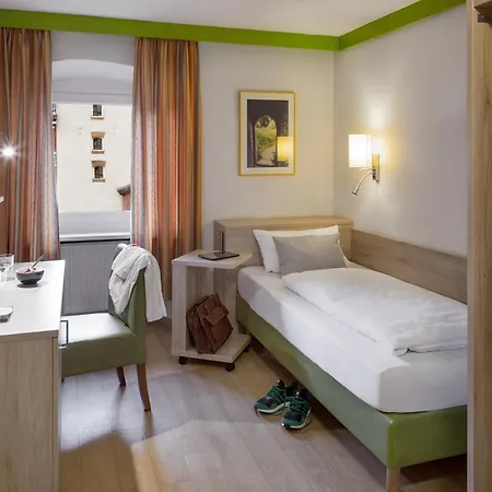 Wirtshaus&hotel Goldener Greif 3* Edelsfeld