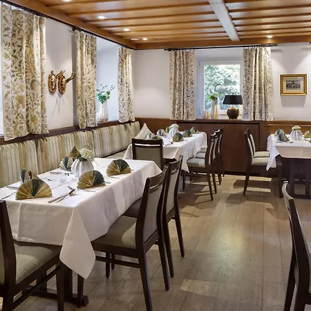 Hotel Wirtshaus&hotel Goldener Greif