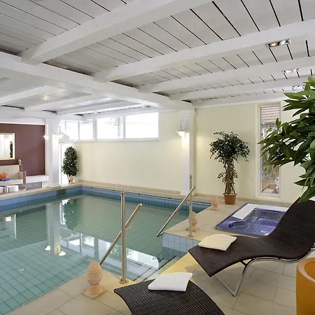 Hotel Wirtshaus&hotel Goldener Greif 3*
