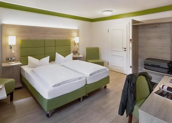 Wirtshaus & Goldener Greif 3* Edelsfeld