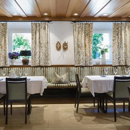 Wirtshaus&hotel Goldener Greif Edelsfeld