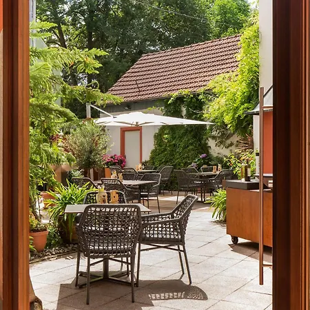 Hotel Wirtshaus&hotel Goldener Greif 3*